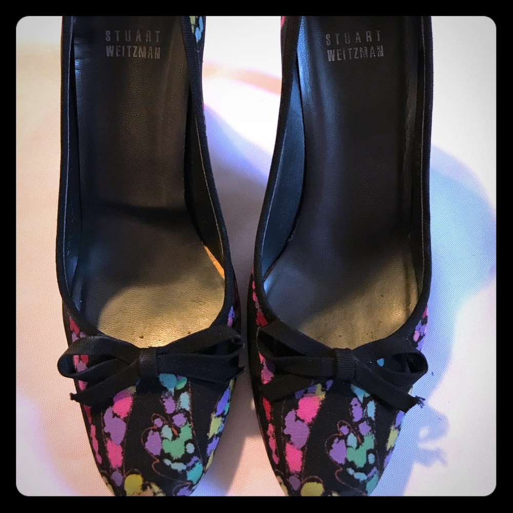 Vintage Stuart Weitzman rounded toe, floral pumps